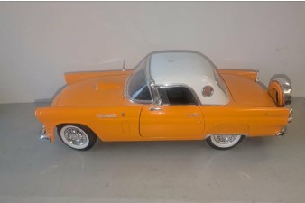 1957 Ford Thunderbird